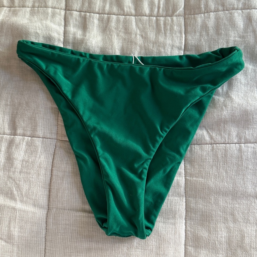 Volcom green bottom